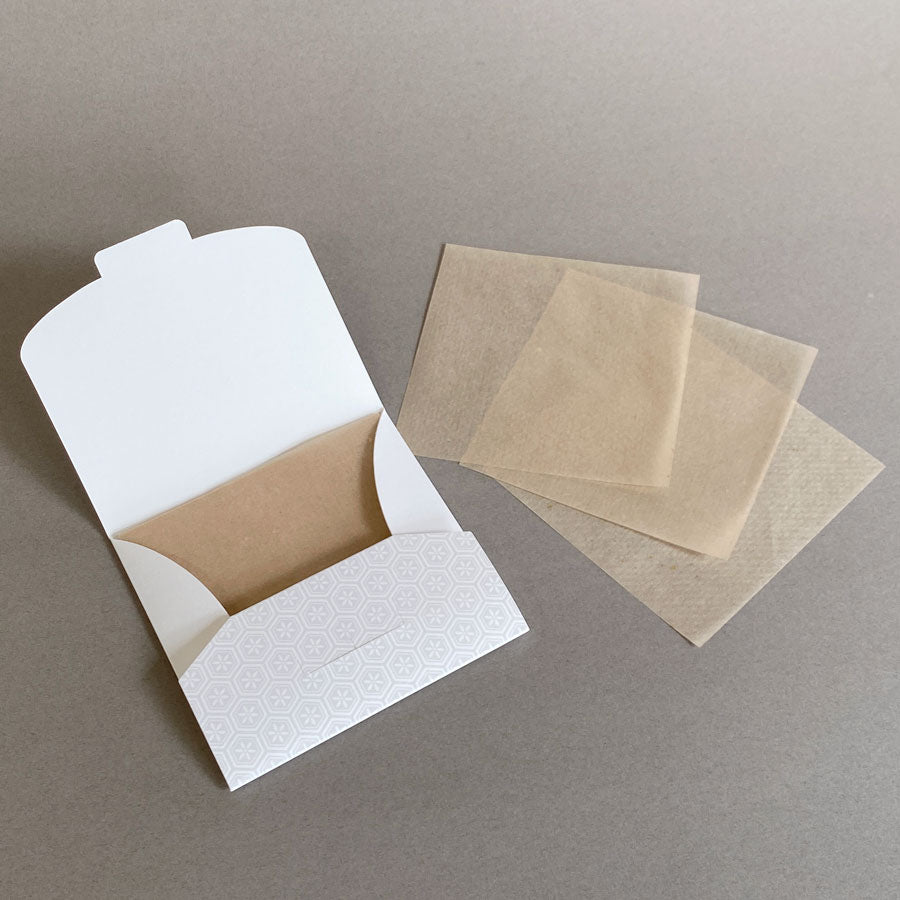 KINKA - Oil blotting paper (50 sheets with gold leaf)